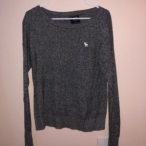 Long sleeve tee-shirt sweater